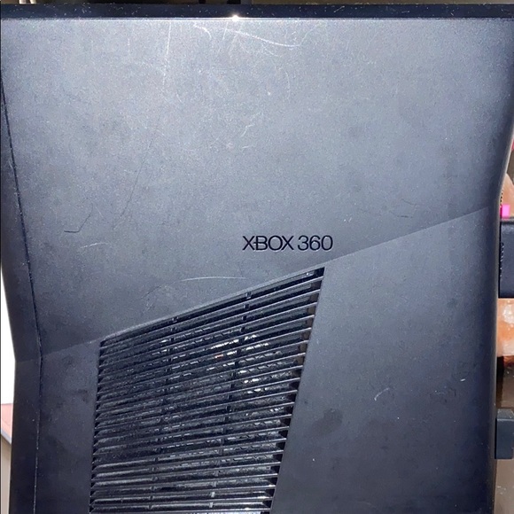 COPY - Xbox 360 Console - Picture 3 of 4